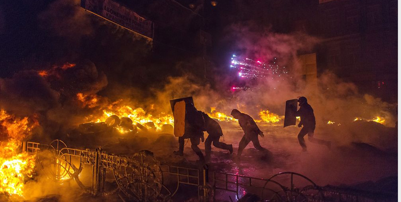 I løbet af foråret har voldsomme kampe præget billedet af Majdan-pladset midt i hovedstaden Kiev. Her støder prorussiske tilhængere sammen med ukrainske demonstranter. Foto: Christoffer Hjalmarsson/Scanpix.