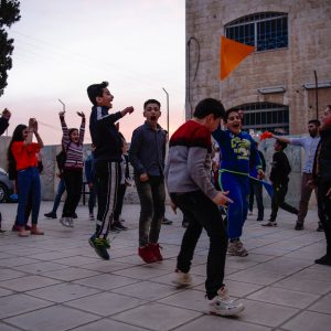 Legende flygtningebørn i Jordan. Foto: Les Kaner