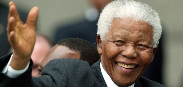 Nelson Mandela sagde om Jesus' betydning: "Det Gode Ord blev båret af vores genfødte Messias, som ikke valgte én race, som ikke valgte ét land, som ikke valgte ét sprog, som ikke valgte én stamme, men som valgte hele menneskeheden. Hver påske markerer vores tros genfødsel. Den markerer vores Frelsers sejr over torturen på korset og graven." Foto: Mike Hutchings/REUTERS/Scanpix.